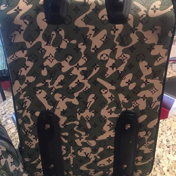 LOUIS VUITTON X TAKASHI MURAKAMI PEGASE 60 - Picture 3 of 8